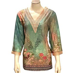 CCC Bohemian Floral Print Short Sleeve Tunic Top Crochet Neckline Cuffs Size Sm
